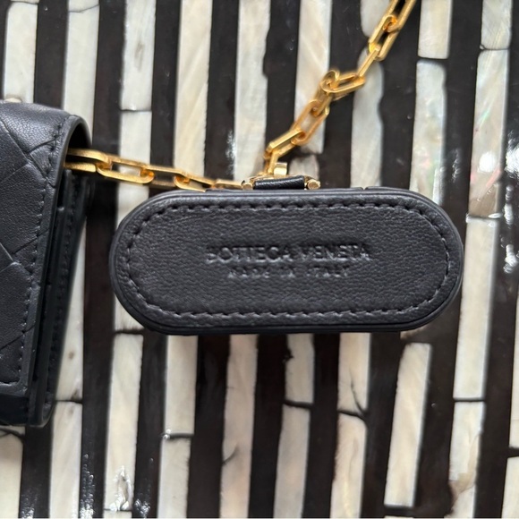 Authentic Bottega Veneta Nappa Intrecciato Card Case Wallet On Chain RETAIL$2500 - Picture 7 of 10
